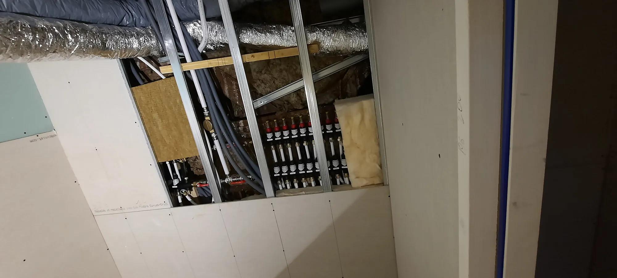 Remplacement d’un système de chauffage traditionnel par un plafond climatique CD-4 de Wavin en maison individuelle