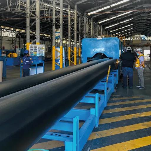 Imagen tomada del brochure oficial de producto PEAD Amanco Wavin. 

Derechos de uso:
Uso autorizado para materiales de comunicación interna, capacitaciones, presentaciones, propuestas comerciales y canales digitales propios de Amanco Wavin. No modificar ni utilizar fuera del contexto técnico o comercial de la marca.