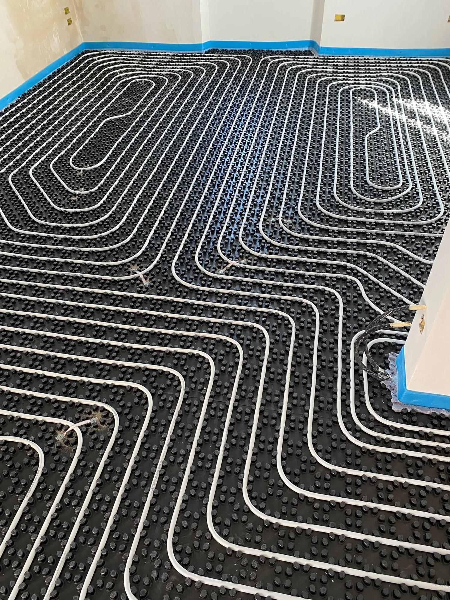 Reference case underfloor heating and cooling system installation in Rosignano Marittimo, Italy