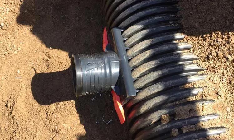 Kunststoffrohr mit gewellter Konstruktion